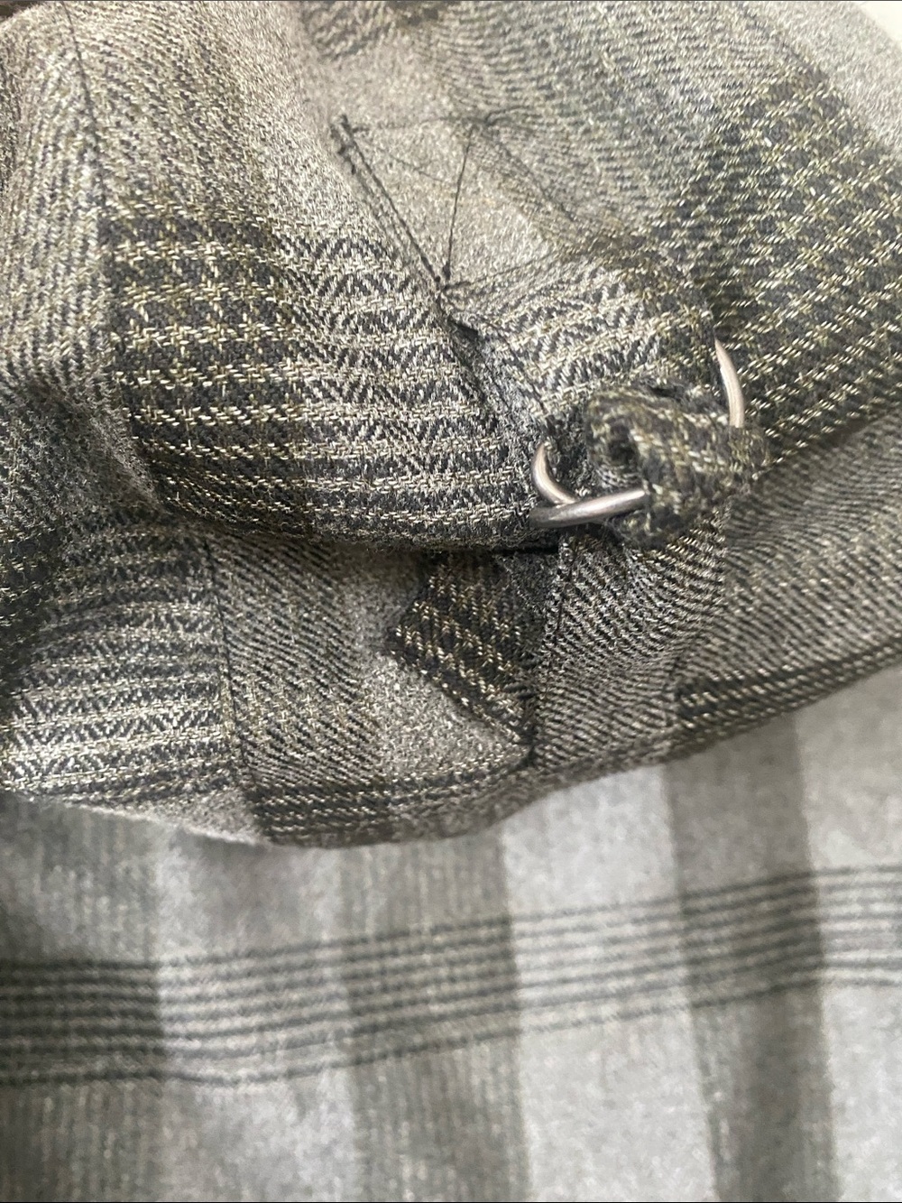 Billabong’s Men’s Gray Plaid Hooded 4 Pocket 1 inside Jacket With Adjustable Fit - Picture 11 of 15
